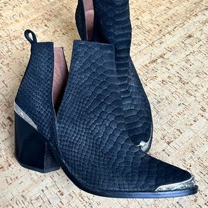 Jeffrey Campbell Cromwell boot